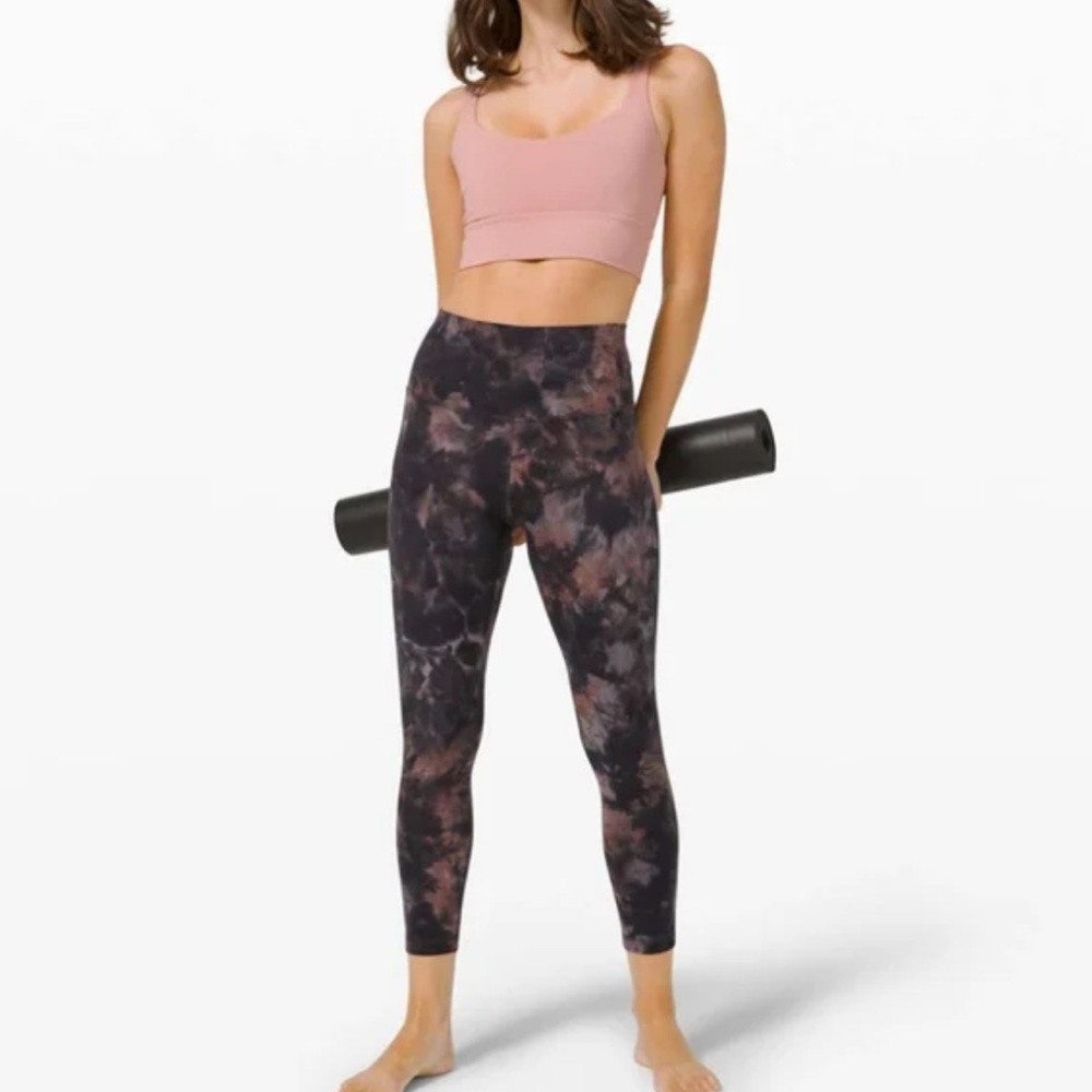 Lululemon Women’s 8 Align High Rise Crop 23” Leggings in Diamond Dye Gray/Pink